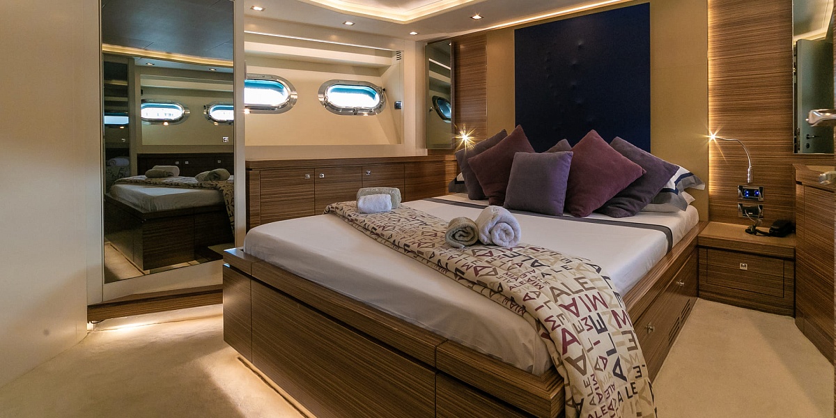 Аренда мега яхты 	Italcraft 105 Alemia В Италии